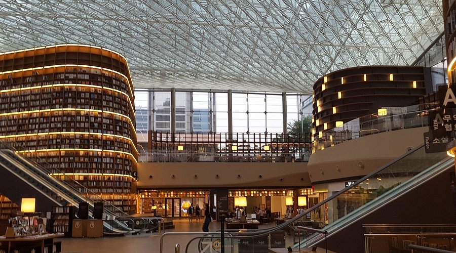 مرکز خرید استارفیلد کوئکس