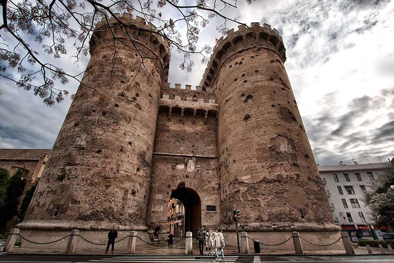 برج‌های سرانوس (دروازه شهر قدیمی)