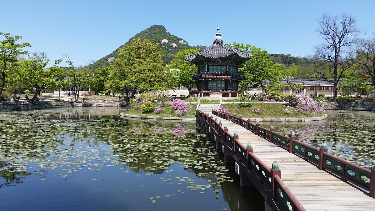  تاریخچه کاخ گیونگ بوک‌ گونگ