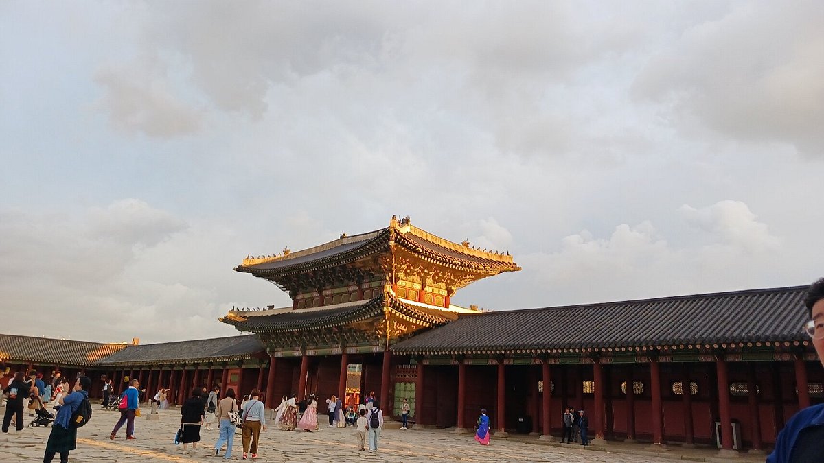 کاخ گیونگ بوک‌گونگ