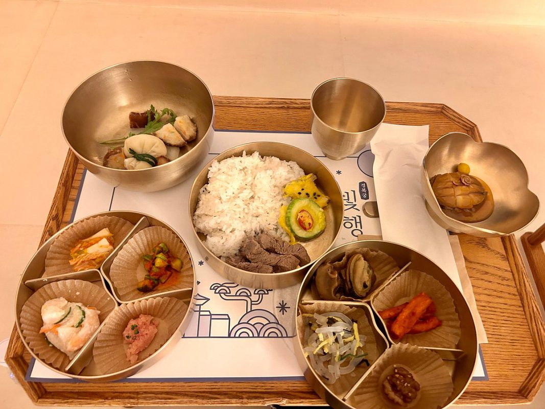 جاذبه‌های گردشگری کاخ گیونگ بوک‌گونگ